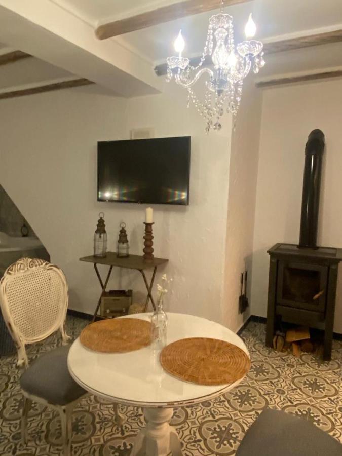 El Escondite De Martina, Aticos Romanticos Setenil De Las Bodegas Exterior foto
